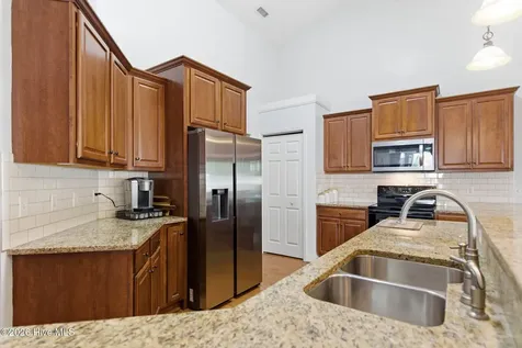 206 Heartwood Drive Hampstead NC 28443