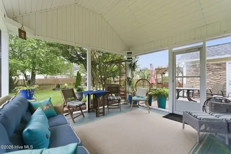 206 Heartwood Drive Hampstead NC 28443