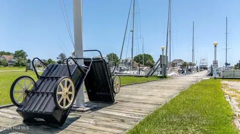 757 Comet Drive Beaufort NC 28516