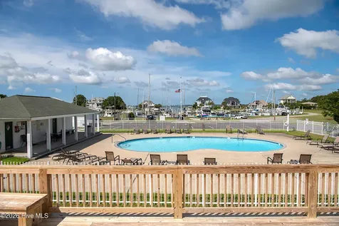 757 Comet Drive Beaufort NC 28516