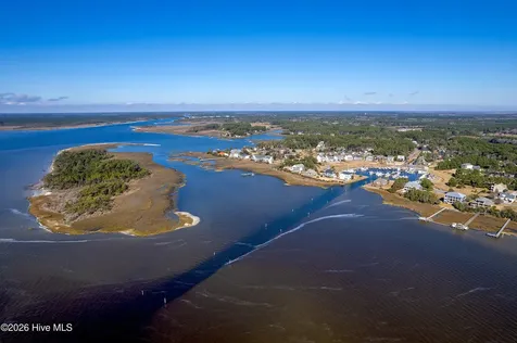 757 Comet Drive Beaufort NC 28516