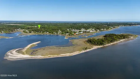 757 Comet Drive Beaufort NC 28516