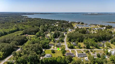 757 Comet Drive Beaufort NC 28516