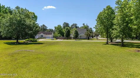 757 Comet Drive Beaufort NC 28516