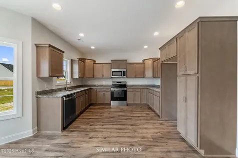 499 Appalachian Trail N Jacksonville NC 28546