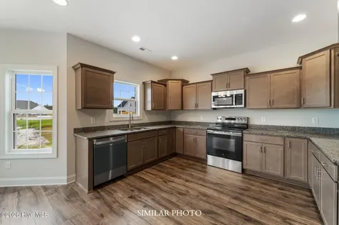 499 Appalachian Trail N Jacksonville NC 28546