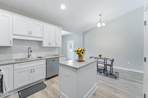 1988 Catherine Lake Road Richlands NC 28574