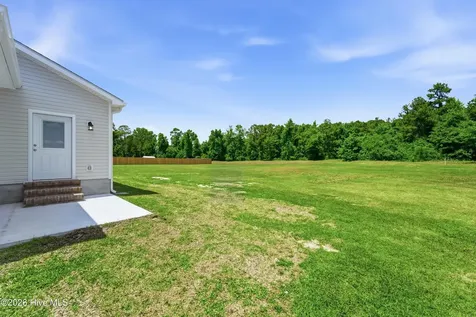 1988 Catherine Lake Road Richlands NC 28574