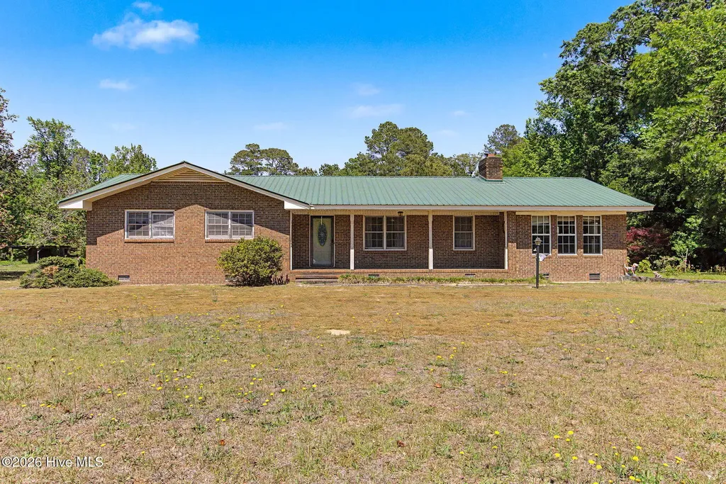 2498 Nc Highway 53 Elizabethtown NC 28337