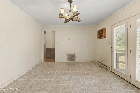 2498 Nc Highway 53 Elizabethtown NC 28337
