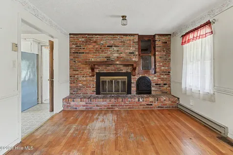 2498 Nc Highway 53 Elizabethtown NC 28337