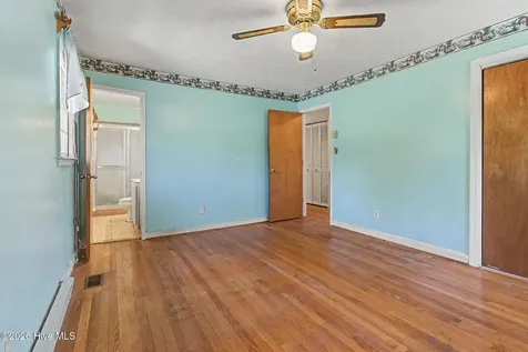 2498 Nc Highway 53 Elizabethtown NC 28337