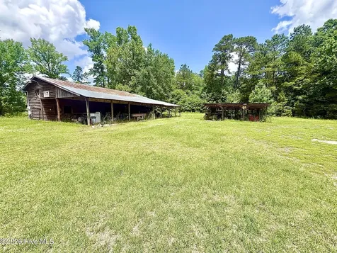 2498 Nc Highway 53 Elizabethtown NC 28337