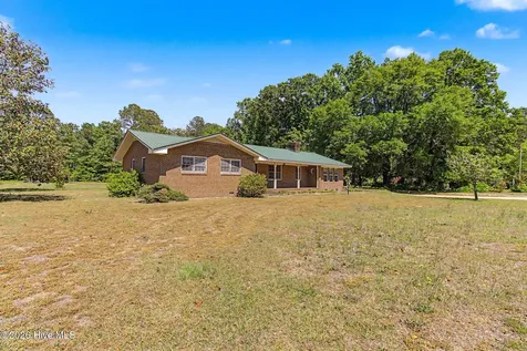 2498 Nc Highway 53 Elizabethtown NC 28337