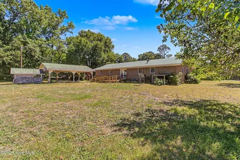 2498 Nc Highway 53 Elizabethtown NC 28337