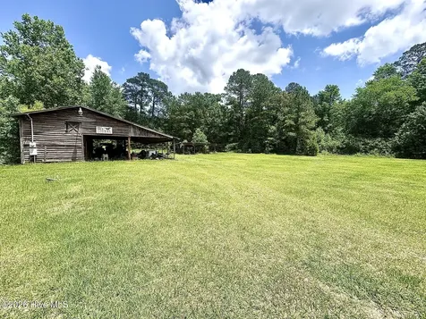 2498 Nc Highway 53 Elizabethtown NC 28337