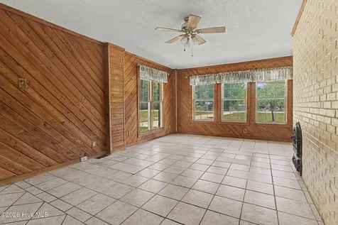 2498 Nc Highway 53 Elizabethtown NC 28337