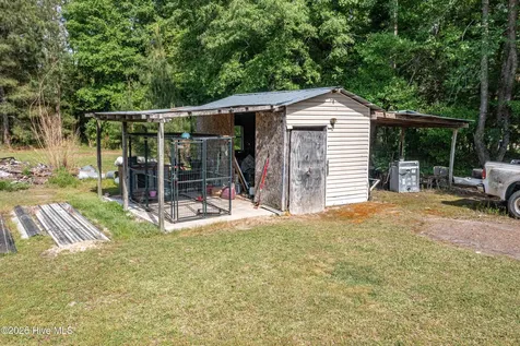 134 Gowens Road Bladenboro NC 28320