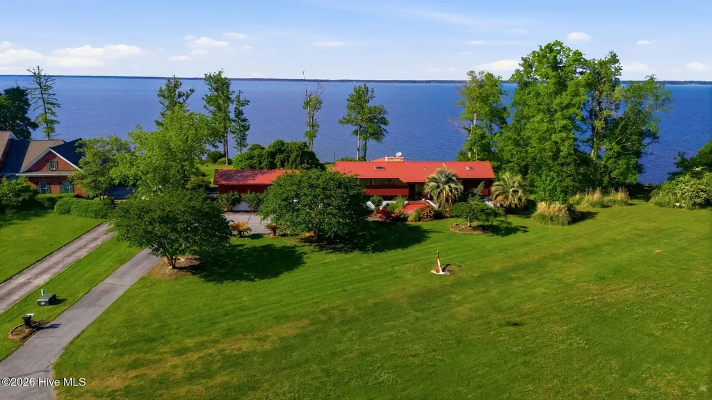1 Nicklaus Drive New Bern NC 28560