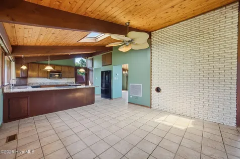 1 Nicklaus Drive New Bern NC 28560