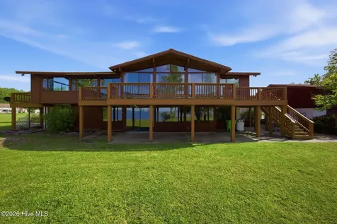 1 Nicklaus Drive New Bern NC 28560