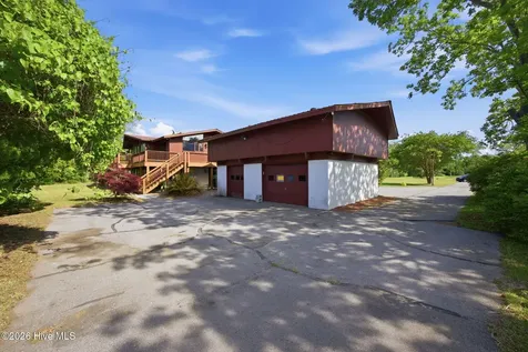 1 Nicklaus Drive New Bern NC 28560