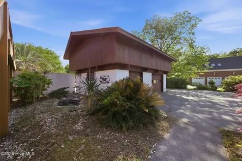 1 Nicklaus Drive New Bern NC 28560