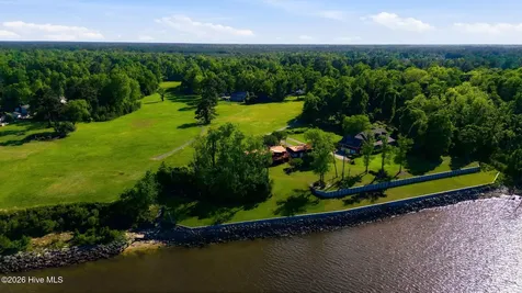 1 Nicklaus Drive New Bern NC 28560