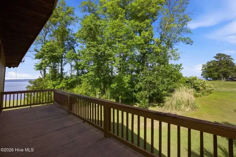 1 Nicklaus Drive New Bern NC 28560