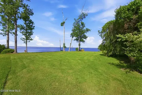1 Nicklaus Drive New Bern NC 28560