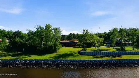 1 Nicklaus Drive New Bern NC 28560