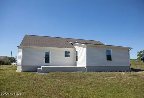 102 Michael Thomas Place La Grange NC 28551