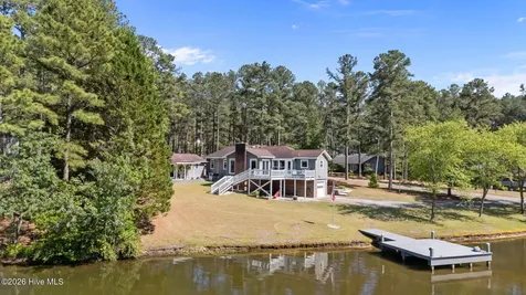 16521 Lakeshore Drive Wagram NC 28396