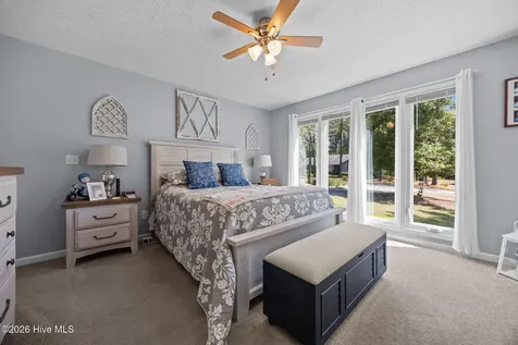 16521 Lakeshore Drive Wagram NC 28396