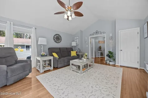16521 Lakeshore Drive Wagram NC 28396