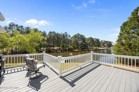 16521 Lakeshore Drive Wagram NC 28396