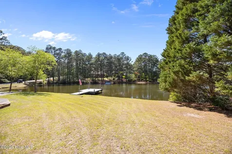 16521 Lakeshore Drive Wagram NC 28396