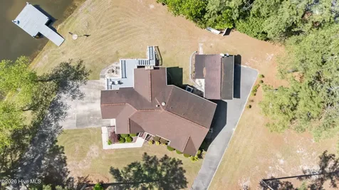 16521 Lakeshore Drive Wagram NC 28396