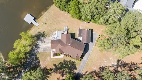 16521 Lakeshore Drive Wagram NC 28396