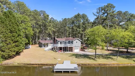 16521 Lakeshore Drive Wagram NC 28396