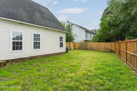 3809 New Holland Drive Wilmington NC 28412