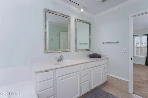 3809 New Holland Drive Wilmington NC 28412