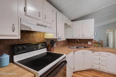 628 Magnolia Drive Sunset Beach NC 28468