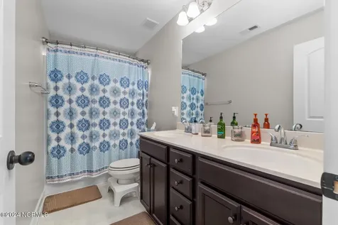 502 Maggies Court Jacksonville NC 28540
