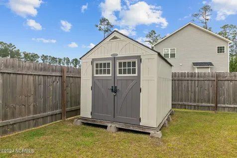 502 Maggies Court Jacksonville NC 28540