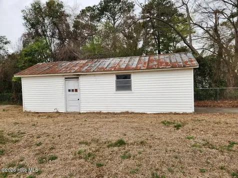 402 N Front Street Hamilton NC 27840