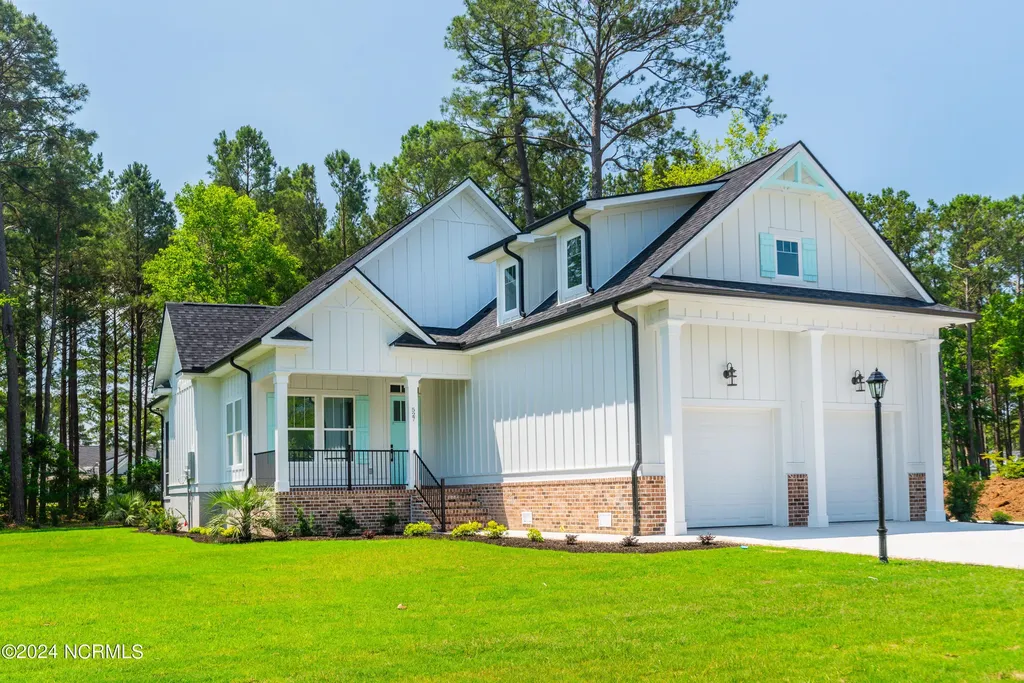 527 S Middleton Drive NW Calabash NC 28467