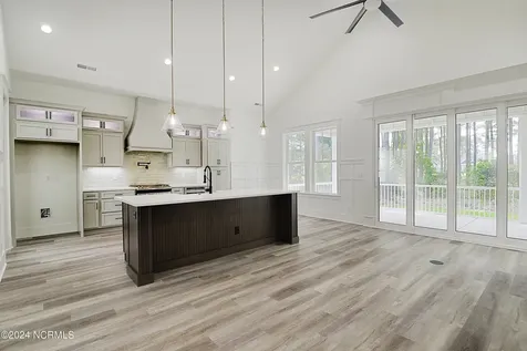 527 S Middleton Drive NW Calabash NC 28467