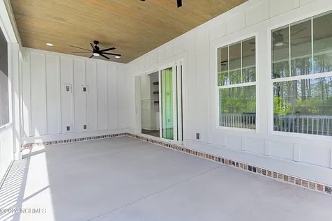 527 S Middleton Drive NW Calabash NC 28467