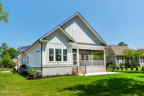 527 S Middleton Drive NW Calabash NC 28467